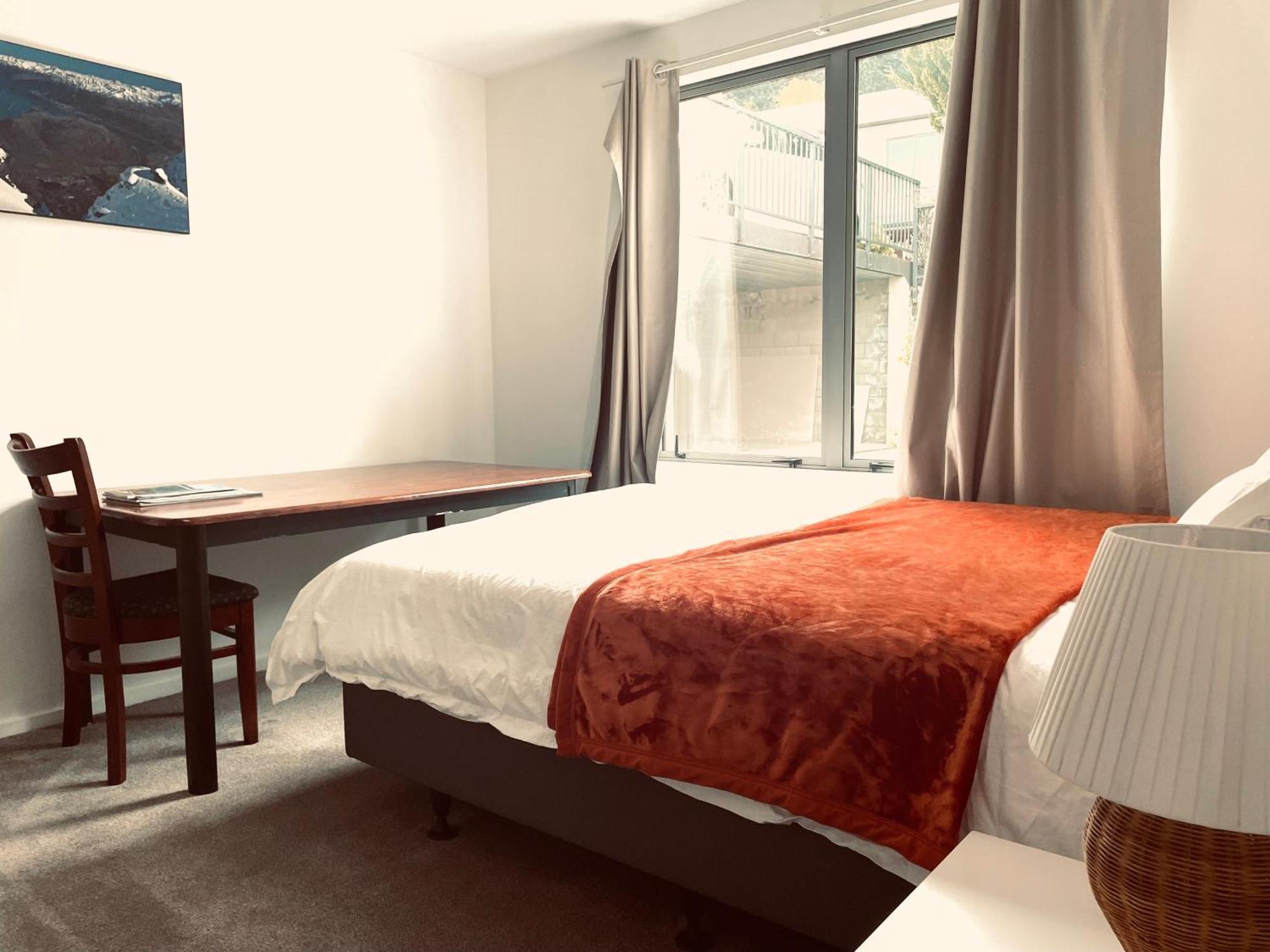 Ming'S Lakeside Goldleaf Suites Queenstown Ngoại thất bức ảnh